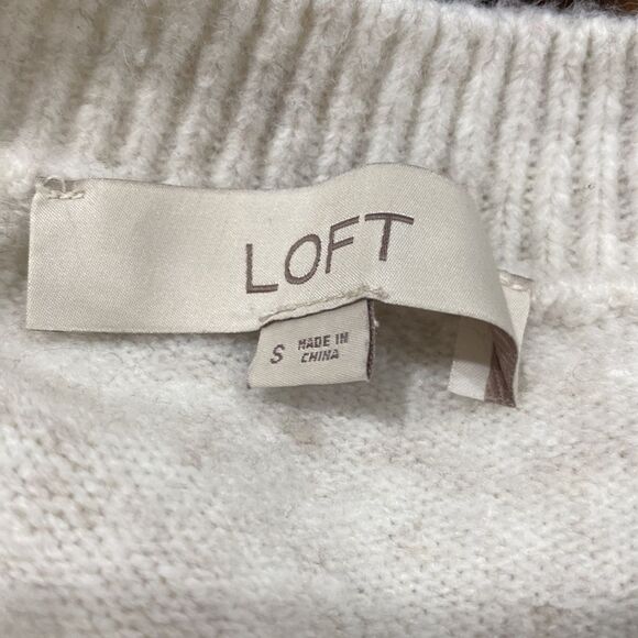 Soft and fuzzy Ann Taylor Loft Cream Sweater - Picture 4 of 5